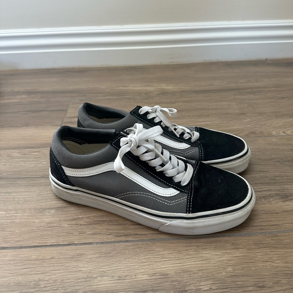 Vans Old Skool Gray and Black Low Top